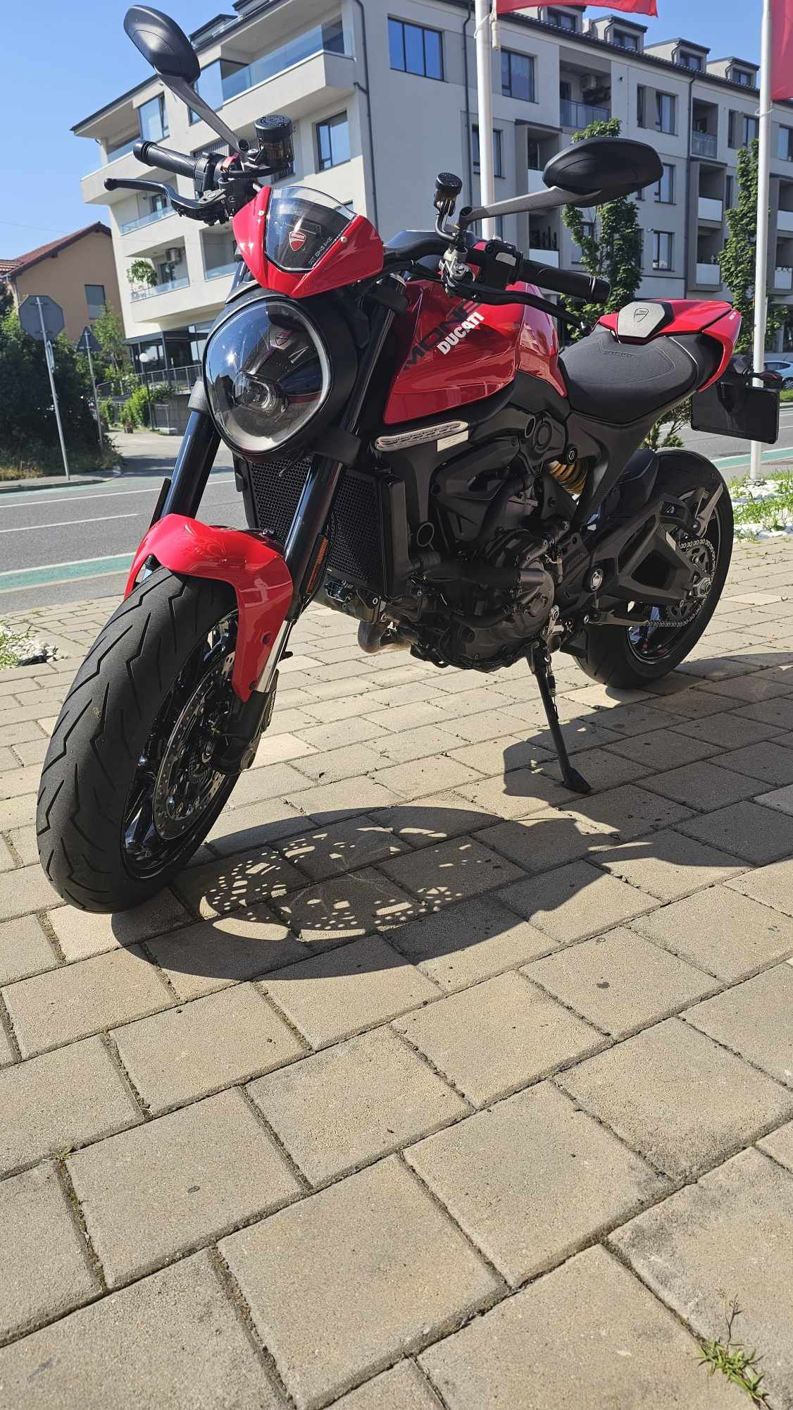 Ducati-Monster-plus- 2023 full